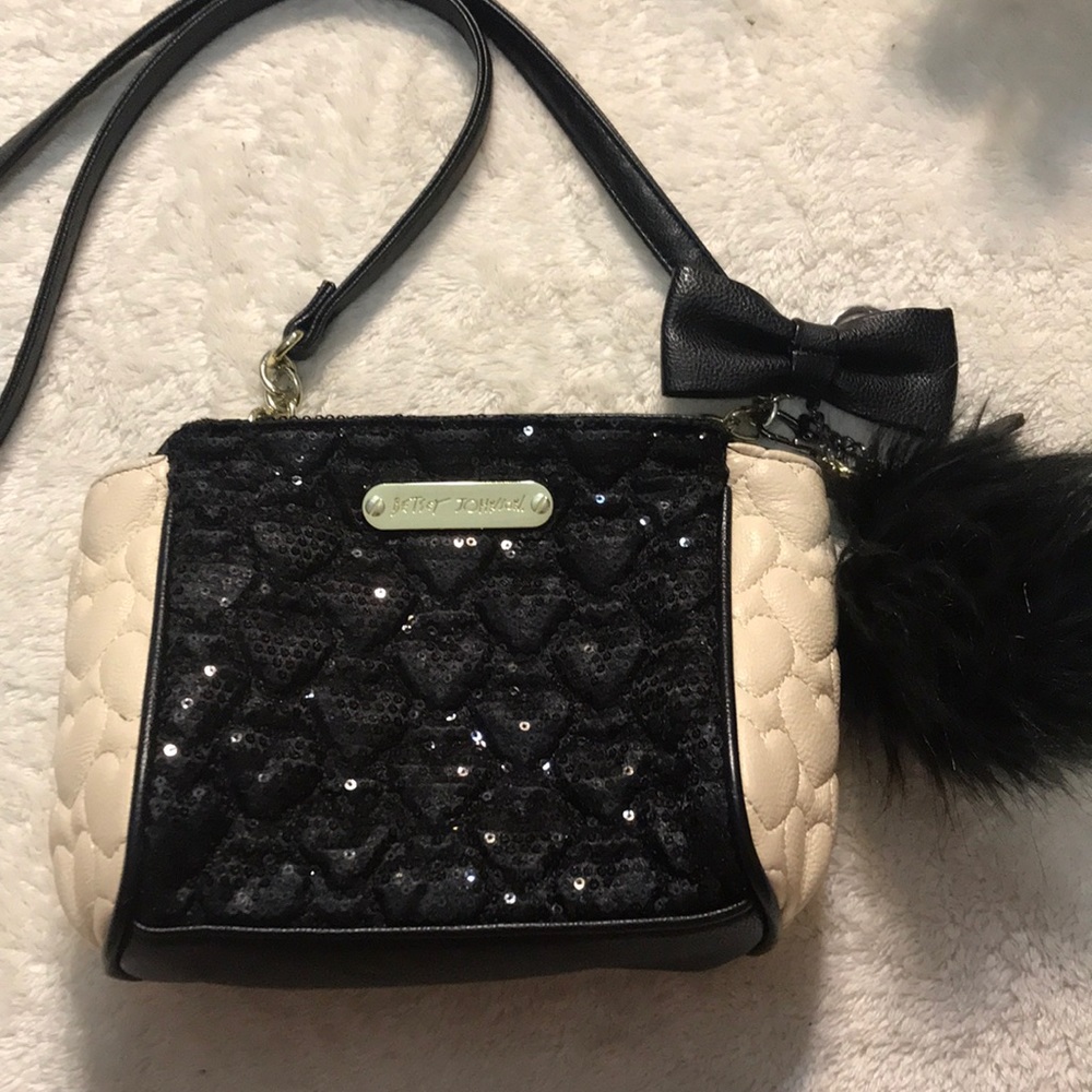 {Betsey Johnson} crossbody Purse - Picture 2 of 8
